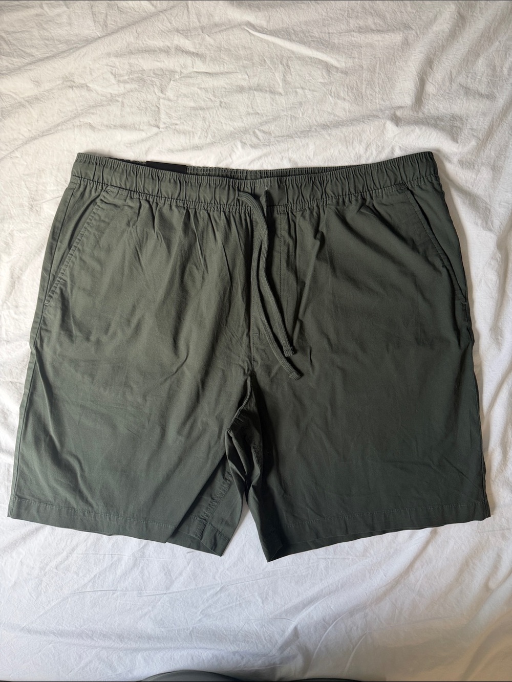 Banana Republic Men’s Olive Drawstring 9” Deck Short Size XXL